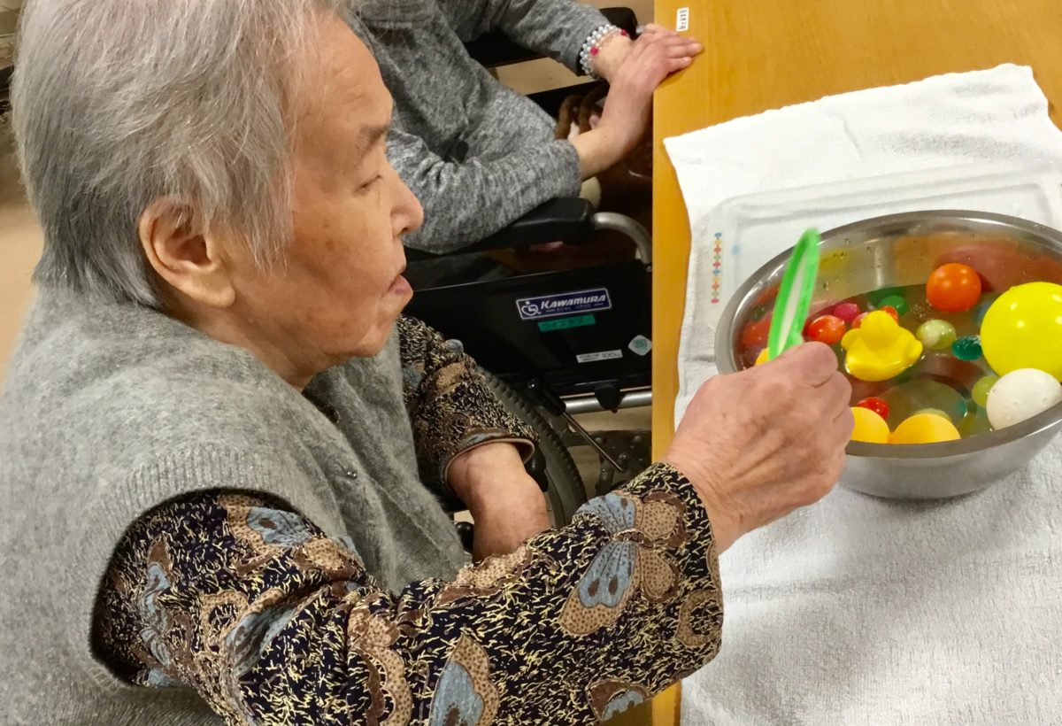 ボールすくい！(ﾉﾟ∀ﾟ)ﾉ