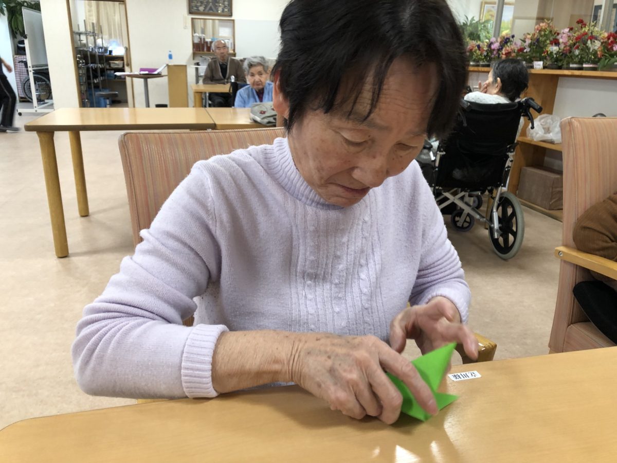 【門真】千羽鶴作り開始