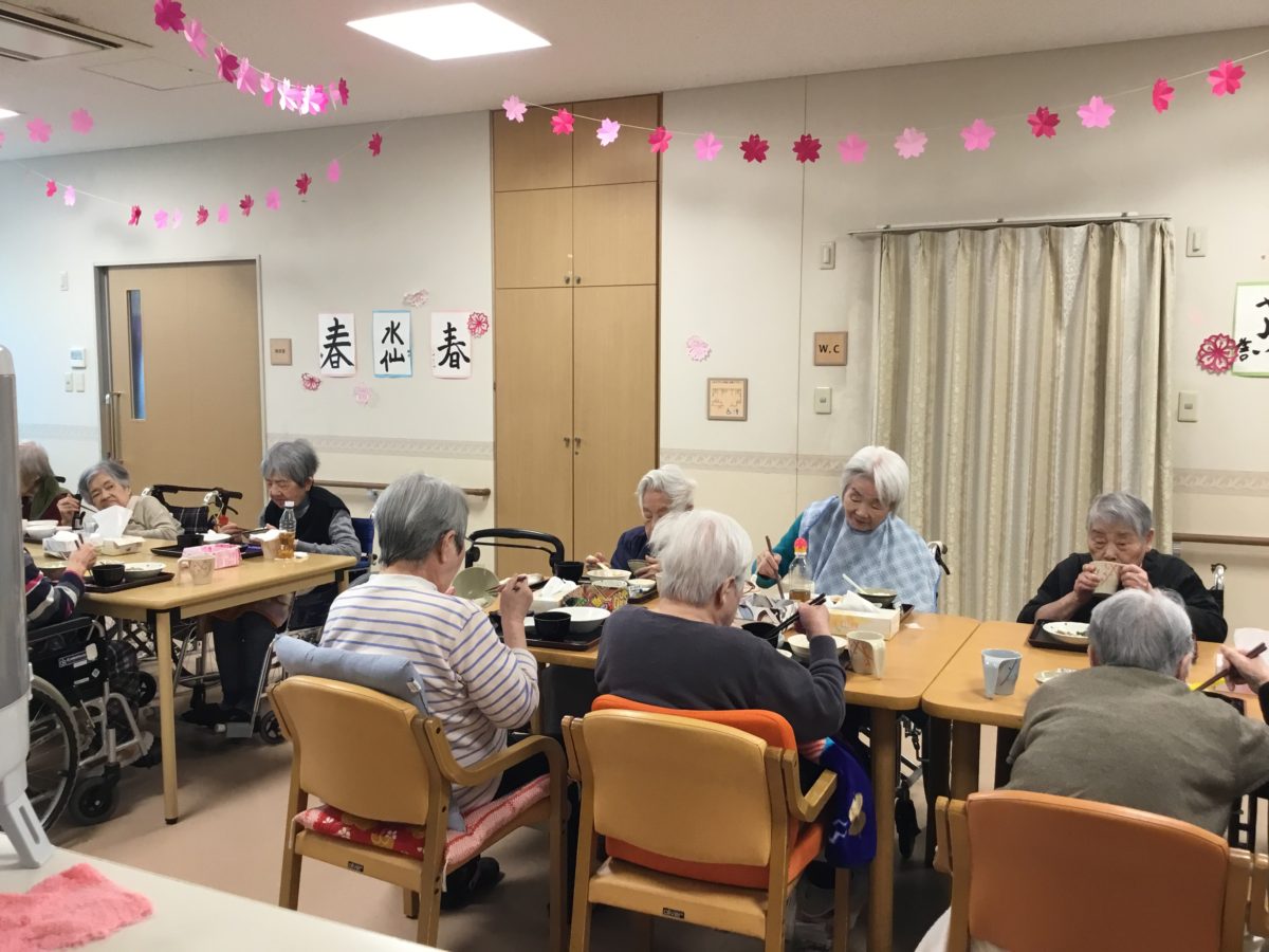 キッチンの窓から、、、　其のニ