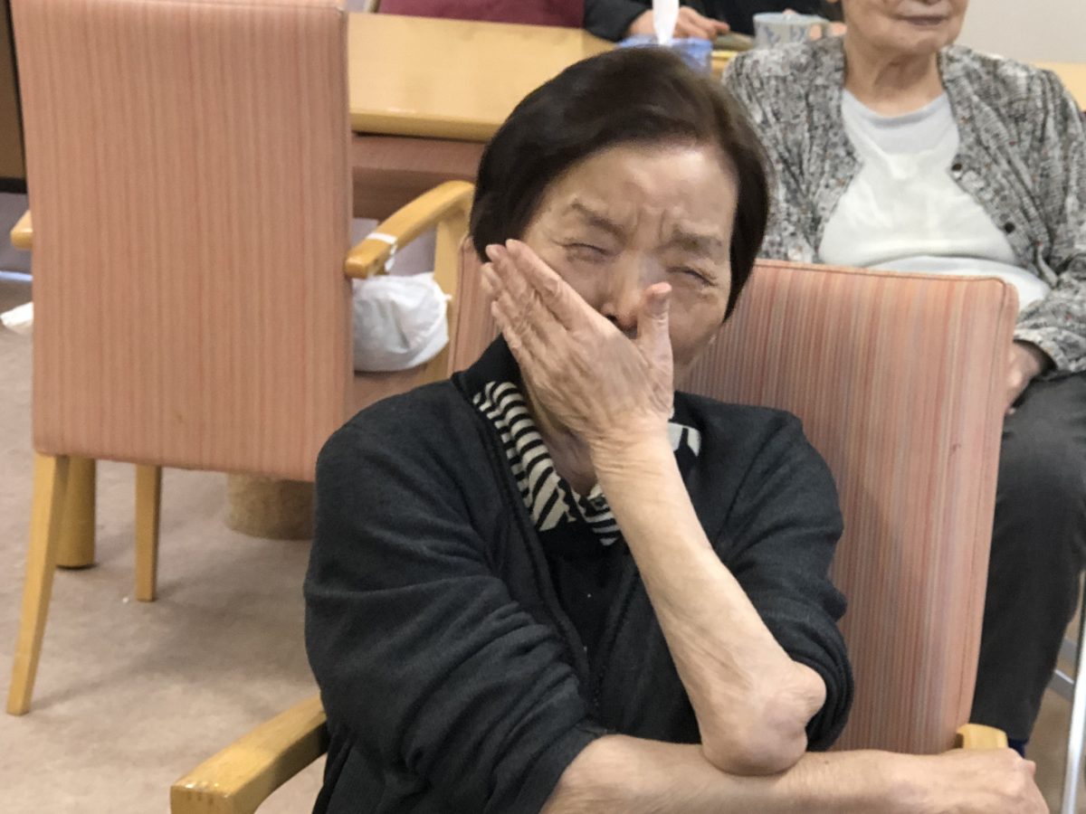 【寝屋川】TVを見て大笑い😂